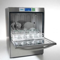 Фронтальная посудомоечная машина Winterhalter UC-M/Bistro 380В